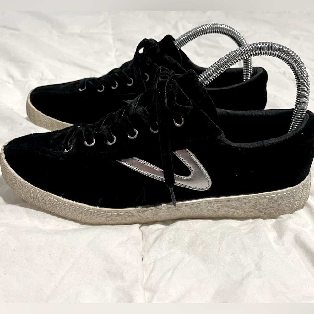 Tretorn Black Velvet Lace-Up Sneakers - size 8.5